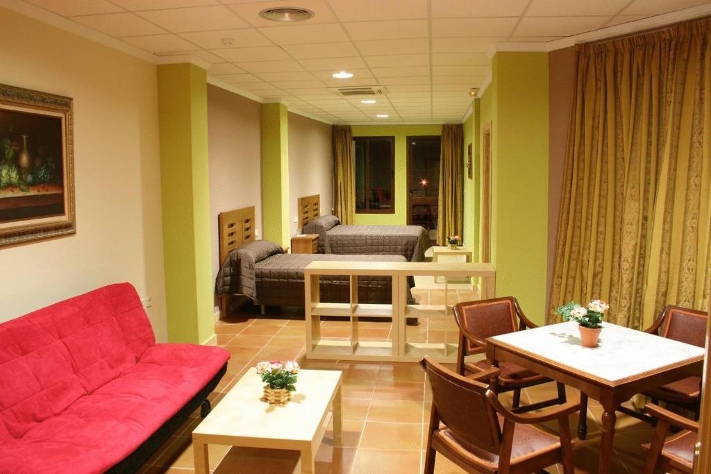 Baños de la Encina Hotel Restaurante Banos חדר תמונה